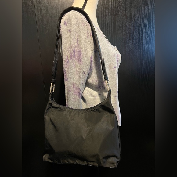 🌟⭐️✨ HOST PICK ⭐️🌟✨ Prada Shoulder bag with wallet - Picture 3 of 17